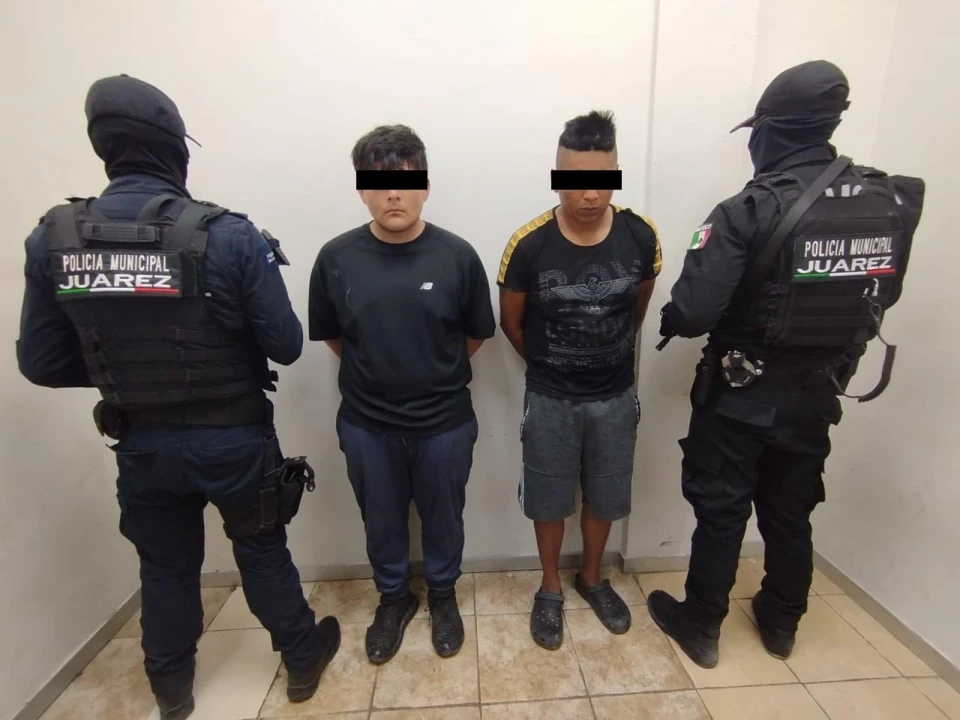Detienen a dos hombres y una mujer por distintos hechos en Juárez