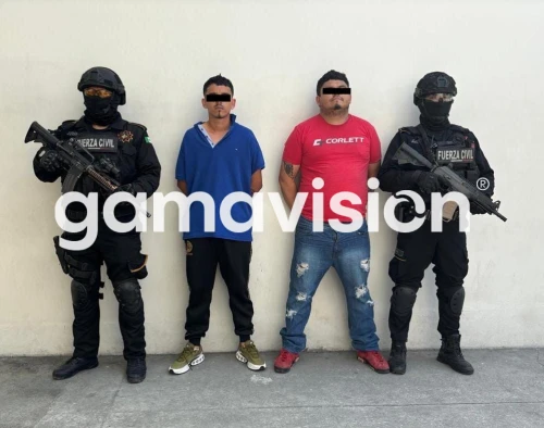 Capturan a dos hombres y un menor con armas y droga en Monterrey