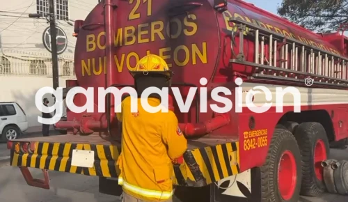 Continúa combate a incendio forestal en el Cerro del Topo Chico