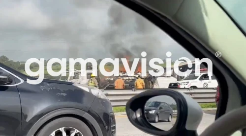 Incendio de tráiler provoca cierre en la autopista México - Querétaro