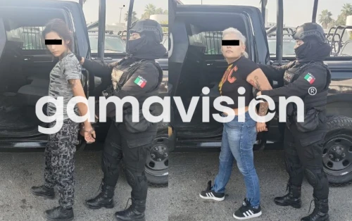 Detienen a dos mujeres con arma y drogas en el centro de Monterrey
