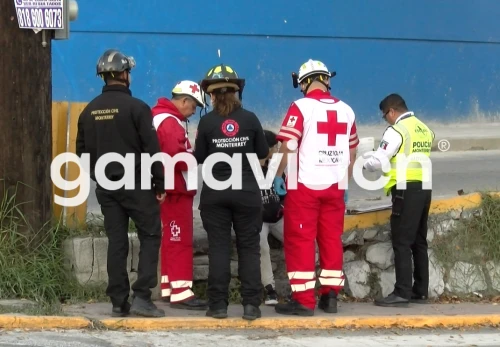 Monterrey: Automovilista atropella a joven y se da a la fuga